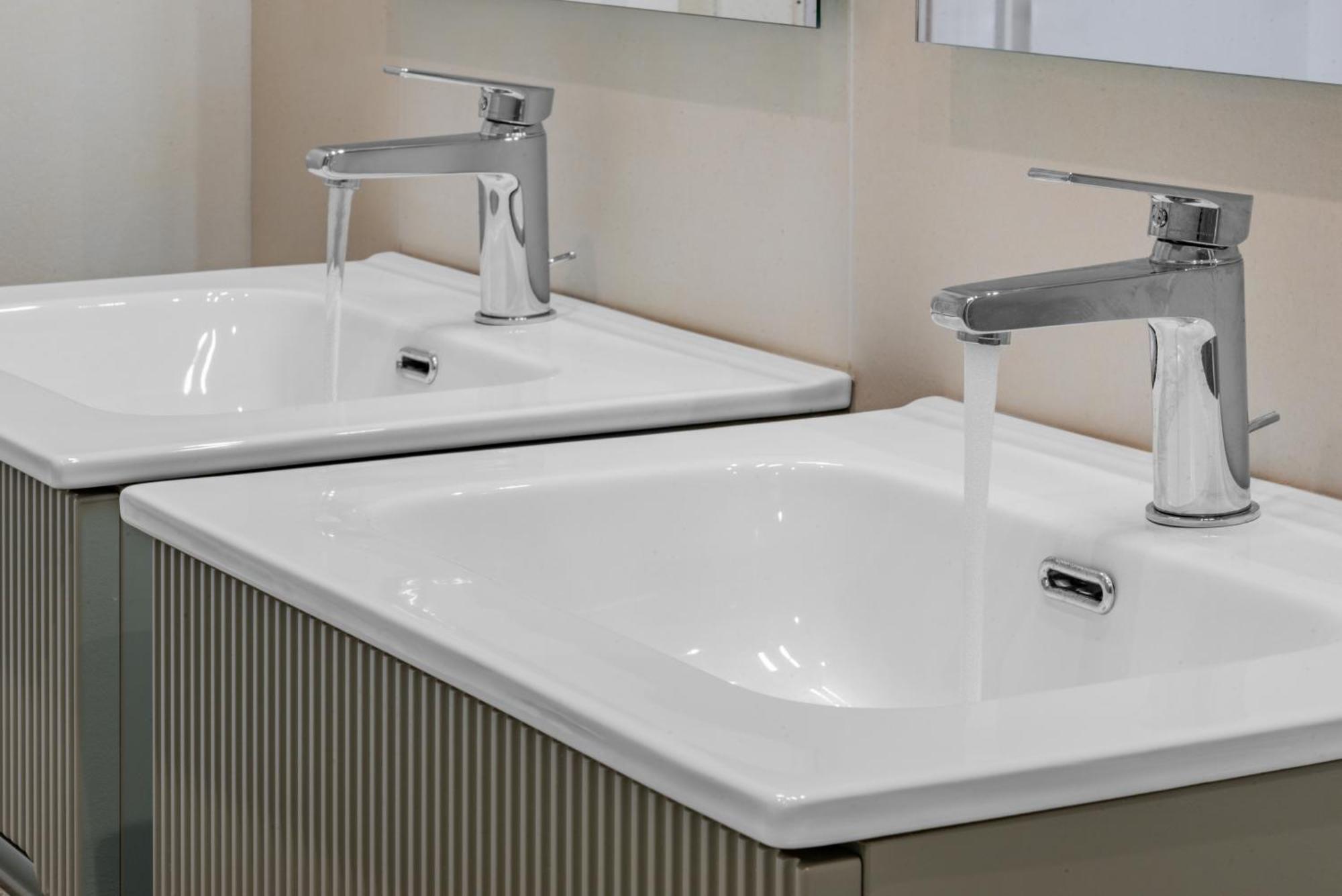 Delina- Luxury Metro A Appartement *
